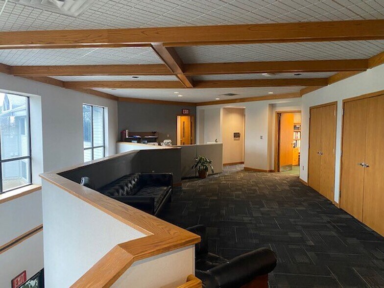 More Photos Of 1168 N Main St, Bowling Green Office For Sale