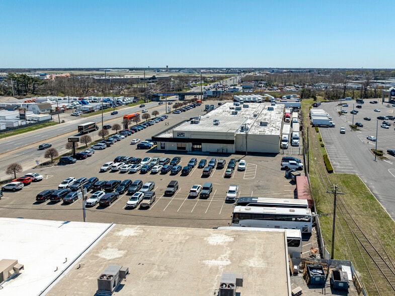 More Photos Of 1600 Broadhollow Rd, Farmingdale Warehouse For Sale