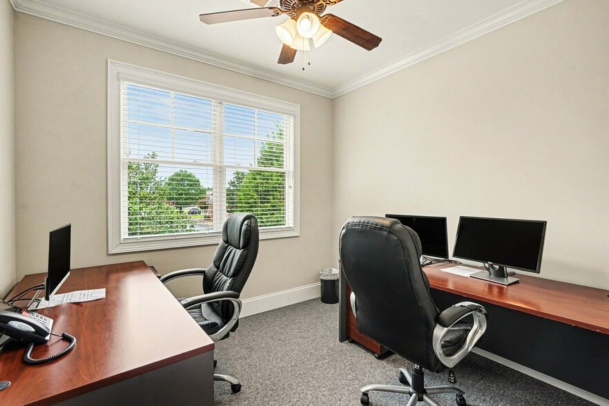 More Photos Of 132 Byrd Way, Warner Robins Office For Sale