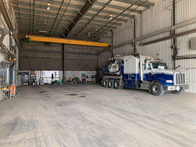 More Photos Of 605 15th Ave, Nisku Warehouse For Sale