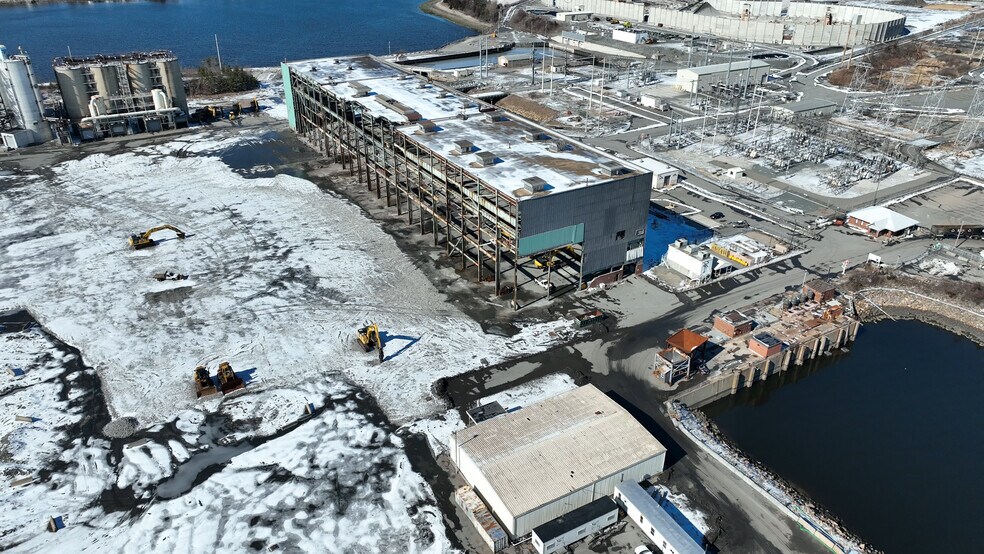 More Photos Of 1 Brayton Point Rd, Somerset Manufacturing For Lease