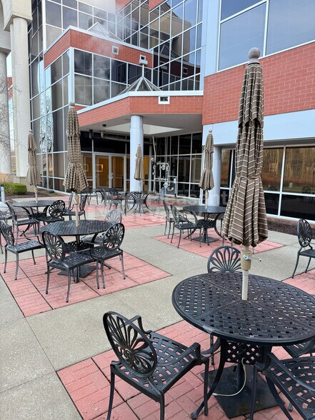 More Photos Of 3800 Embassy Pky, Fairlawn Office For Lease