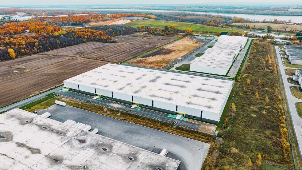 More Photos Of 60 Rue Marie-Curie, Salaberry-de-valleyfield Unknown For Lease