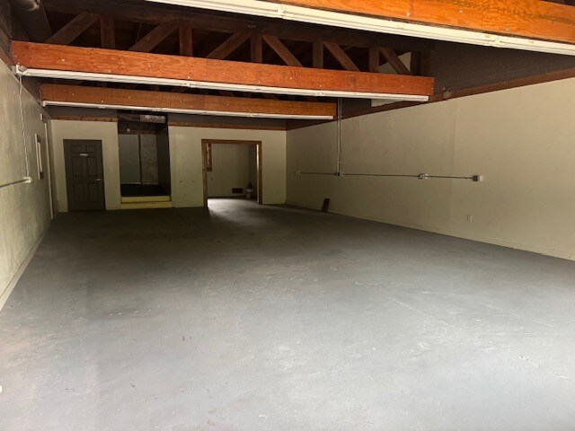 More Photos Of 1717 Warm Springs Rd, Columbus Office For Lease