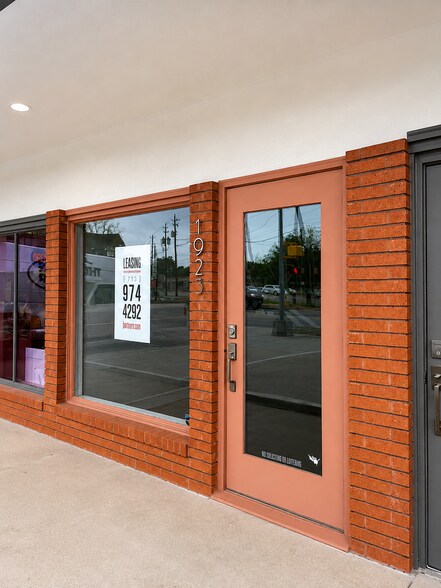 More Photos Of 736-742 E 20th St, Houston Unknown For Lease