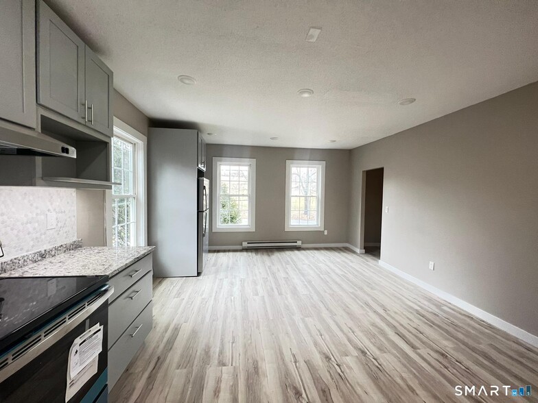 More Photos Of 5 Brookside Ln, Woodstock Apartments For Sale