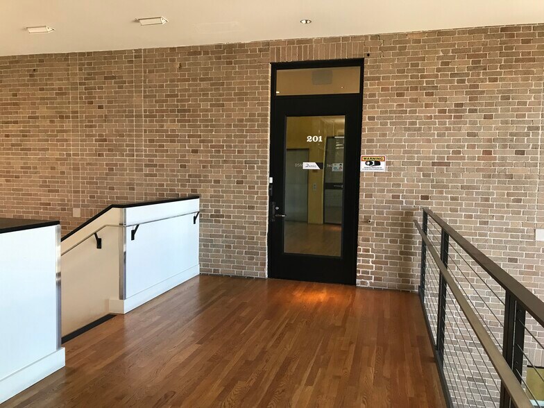 More Photos Of 2830-2850 7th St, Berkeley Medical For Lease