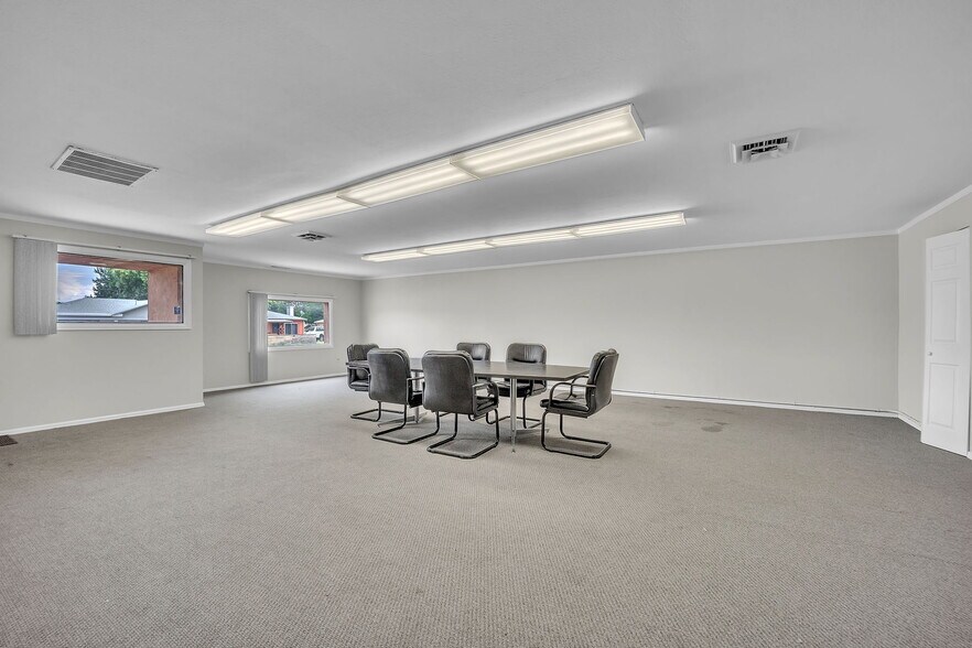 More Photos Of 2924 Beacon St, Colorado Springs Medical For Sale