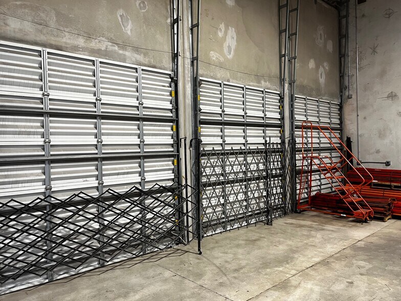 More Photos Of 7851-7863 NW 46th St, Doral Warehouse For Lease