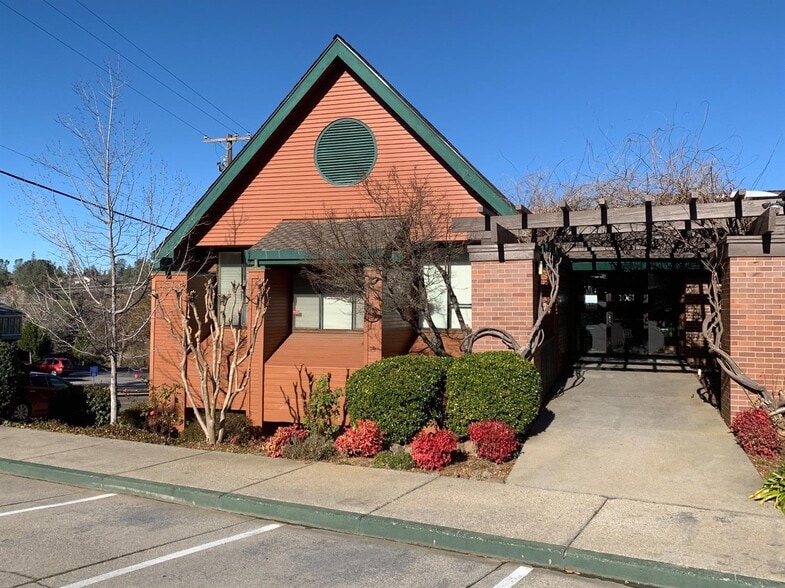 More Photos Of 1061 E Main St, Grass Valley Medical For Sale