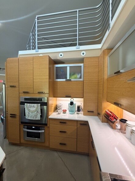 More Photos Of 6360 Dean Pky, Ontario Distribution For Sale