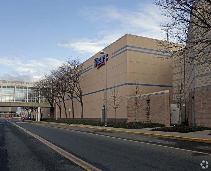 Primary Photo Of 30 Mall Dr W, Jersey City Unknown For Lease