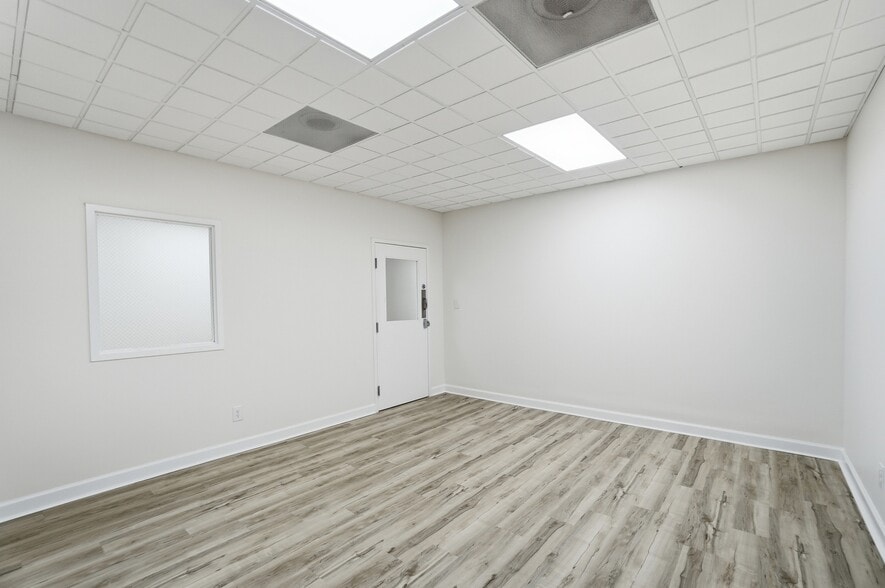 More Photos Of 1550 Magnolia Dr, Cincinnati Warehouse For Lease