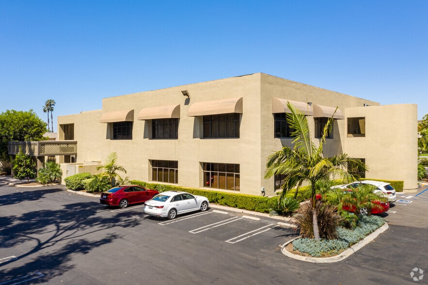 More Photos Of 13522 Newport Ave, Tustin Medical For Lease