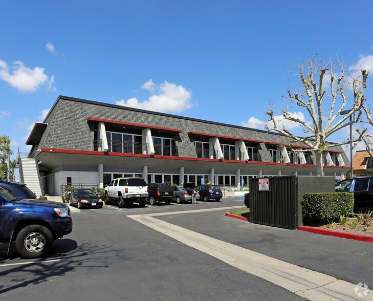 More Photos Of 2230 W Chapman Ave, Orange Medical For Lease