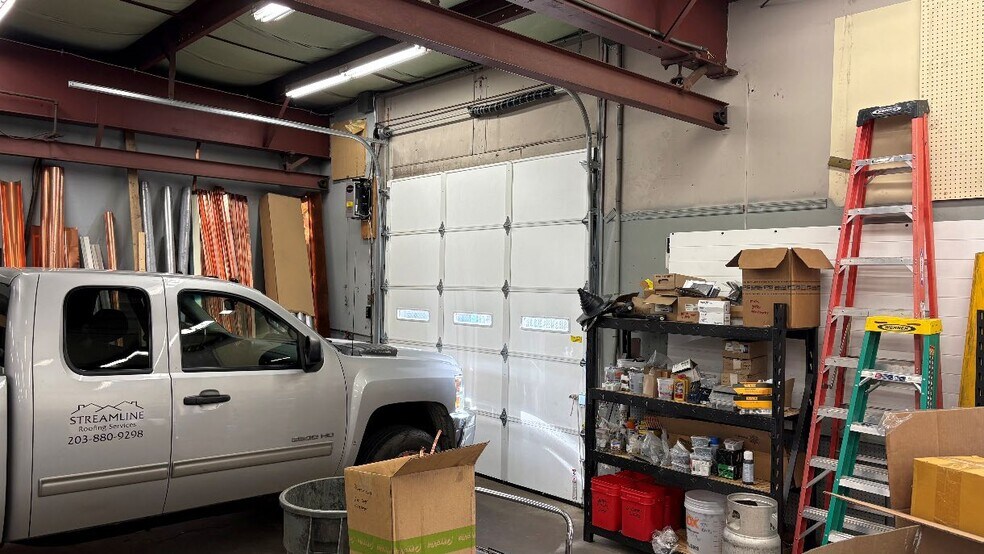 More Photos Of 1410 Stratford Ave, Stratford Warehouse For Sale