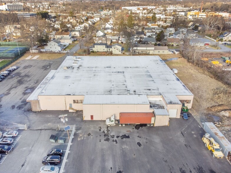 More Photos Of 75 Harrison St, Little Falls Warehouse For Lease