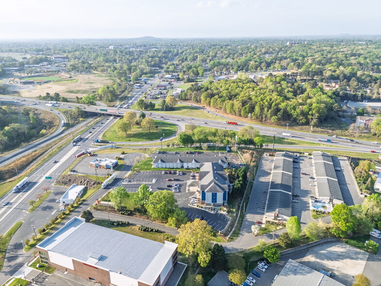 More Photos Of 1901 Broadcast St, Gastonia Hotel For Sale