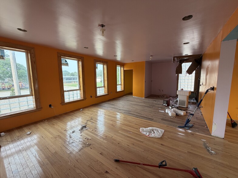 More Photos Of 230 Reynolds St, Rochester Flex For Sale