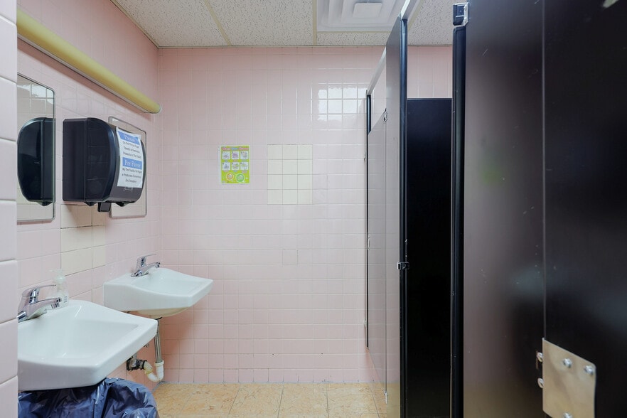 More Photos Of 110 S Grove St, East Orange Medical For Sale