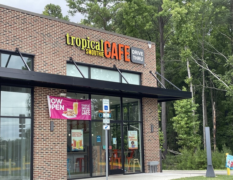 More Photos Of RT 301 & Chadds Ford Dr, Brandywine Storefront Retail Office For Sale