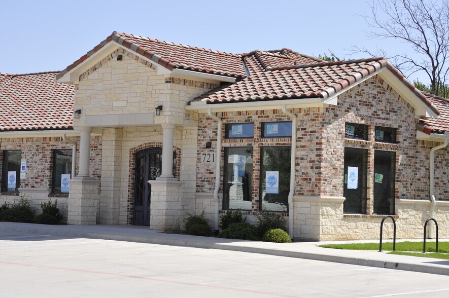 More Photos Of 4957 Golden Triangle Blvd, Fort Worth Medical For Lease
