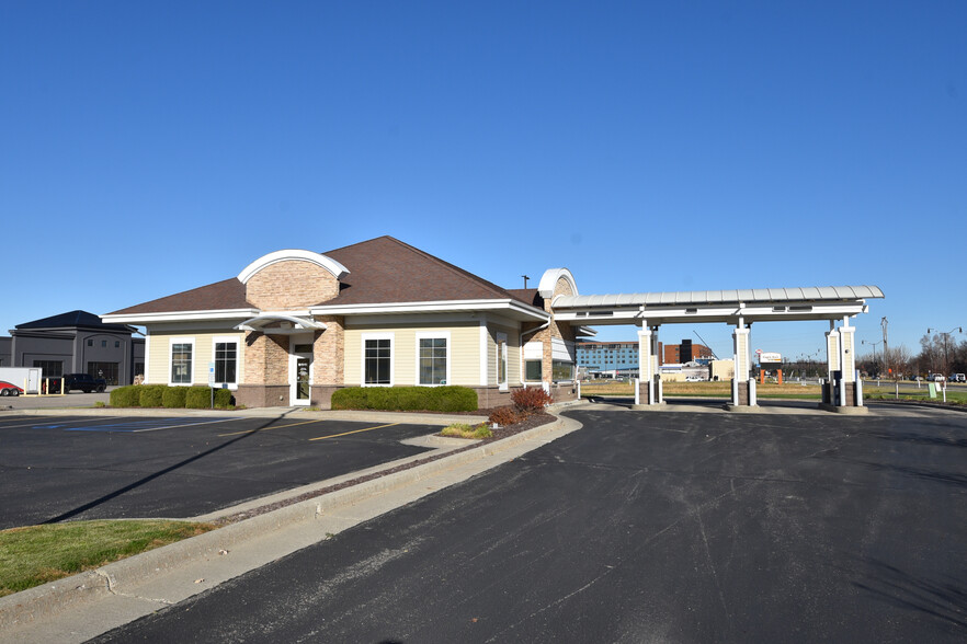 Primary Photo Of 3342 Sheyenne St, West Fargo Bank For Sale