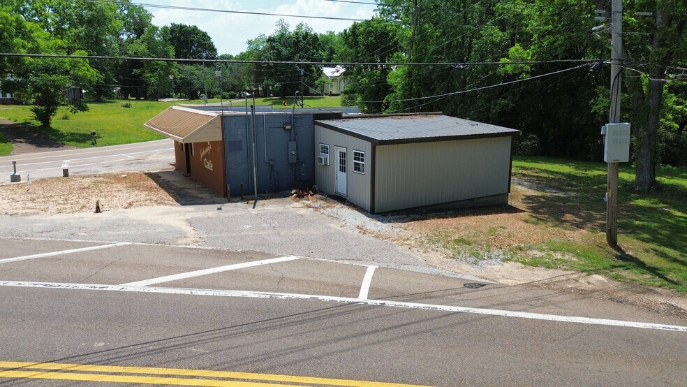 More Photos Of 8505 Highway 193, Oakland Convenience Store For Sale