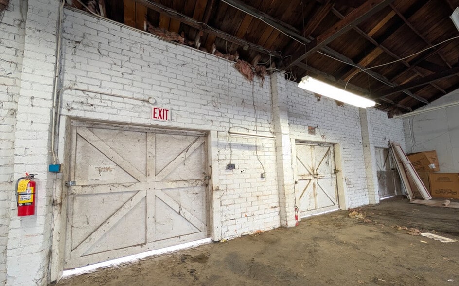 More Photos Of 4459 Broadway, Macon Distribution For Sale