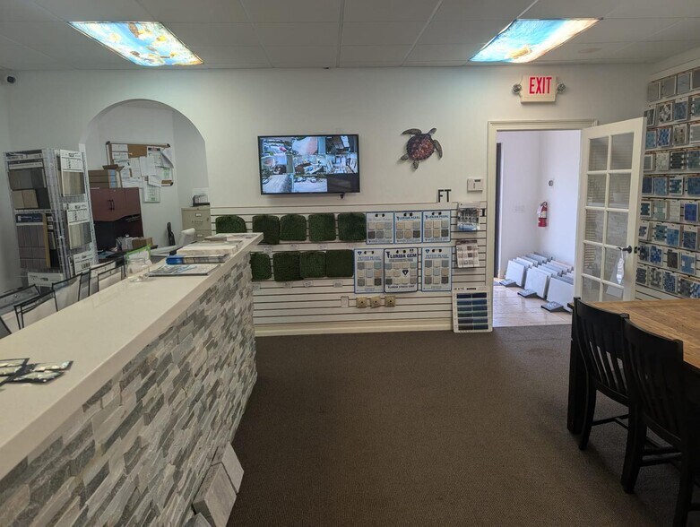 More Photos Of 3300 S Congress Ave, Boynton Beach Showroom For Lease