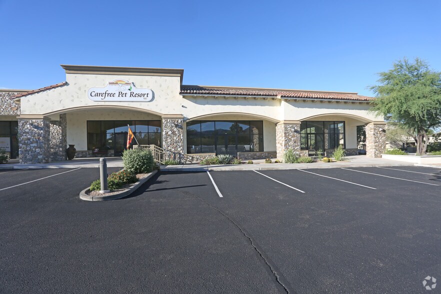 More Photos Of 7509 E Cave Creek Rd, Carefree General Retail For Lease
