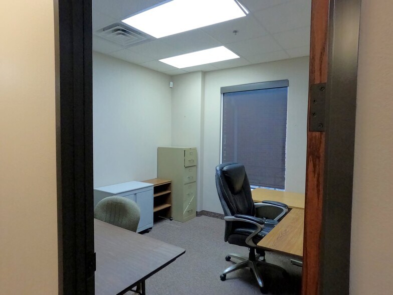 More Photos Of 6570 Naaman Forest Blvd, Garland Medical For Sale
