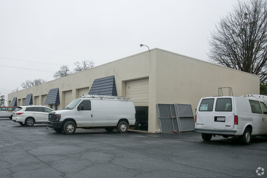 Primary Photo Of 5859 New Peachtree Rd, Doraville Warehouse For Lease