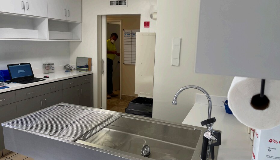 More Photos Of 6162 Magnolia Ave, Riverside Veterinarian Kennel For Sale