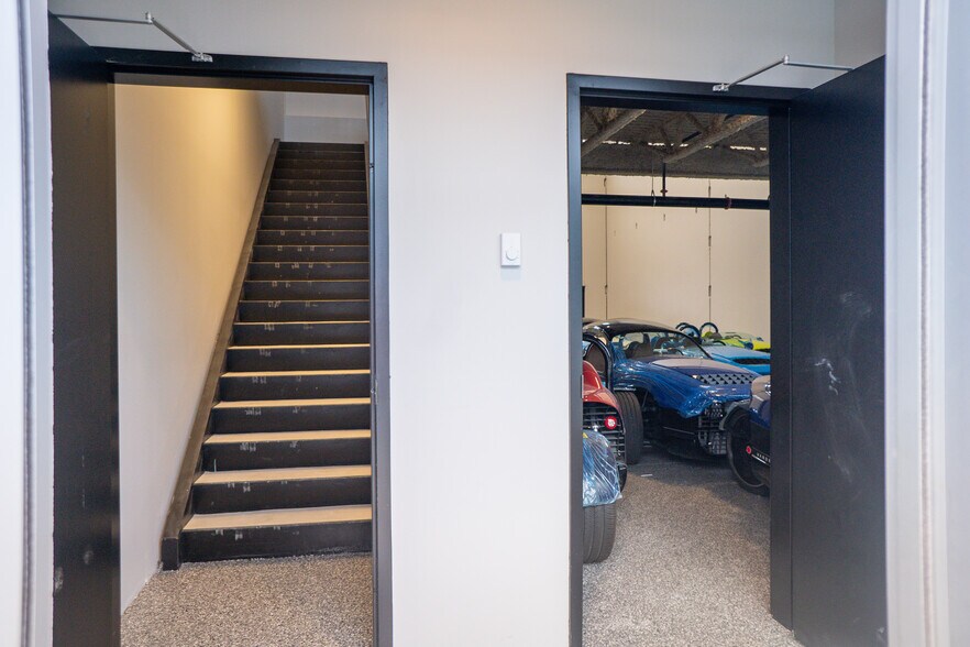 More Photos Of 19748A 86th Av, Langley Warehouse For Sale