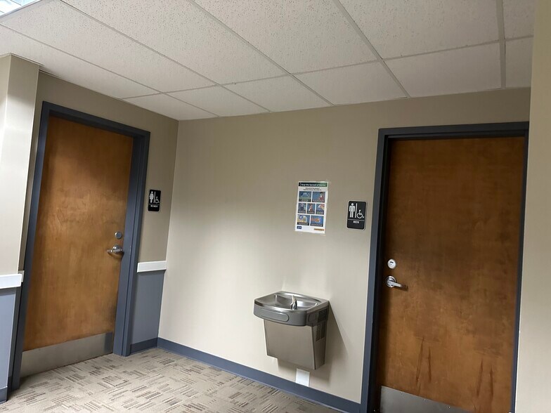 More Photos Of 375 Bay Rd, Queensbury Medical For Lease