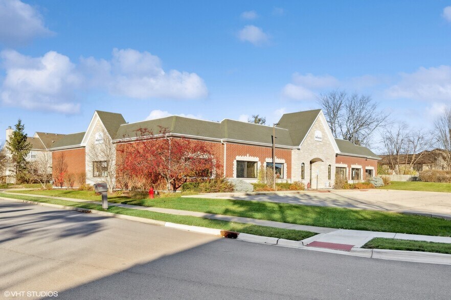 More Photos Of 625 N Bridgeport Ter, Lindenhurst Freestanding For Sale