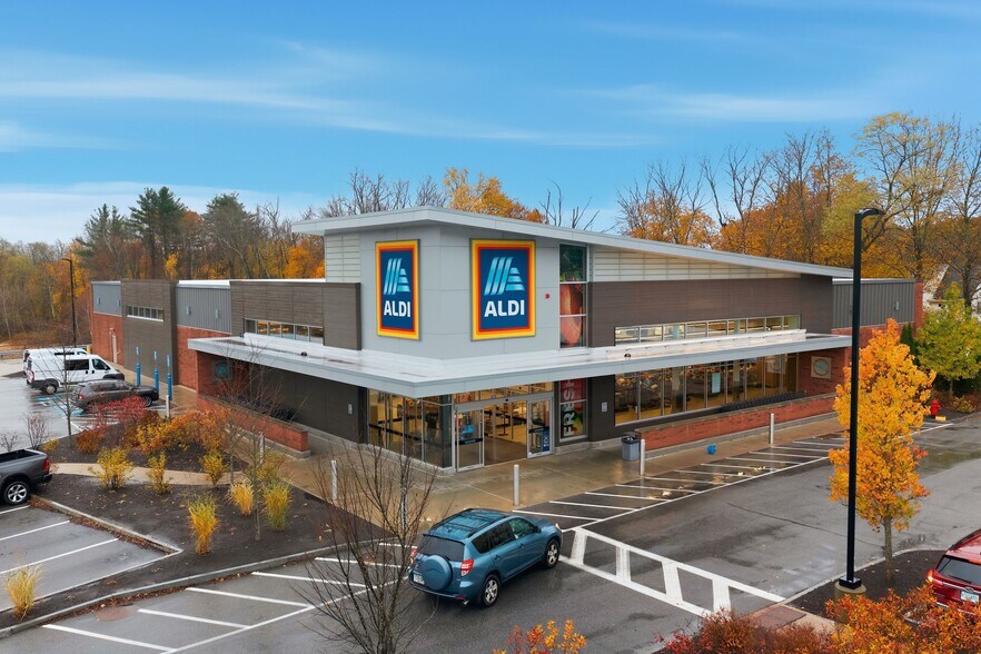 More Photos Of 836 Central Ave, Dover Bank For Lease