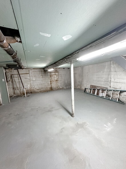 More Photos Of 273 Willis Ave, Mineola Storefront Retail Residential For Sale