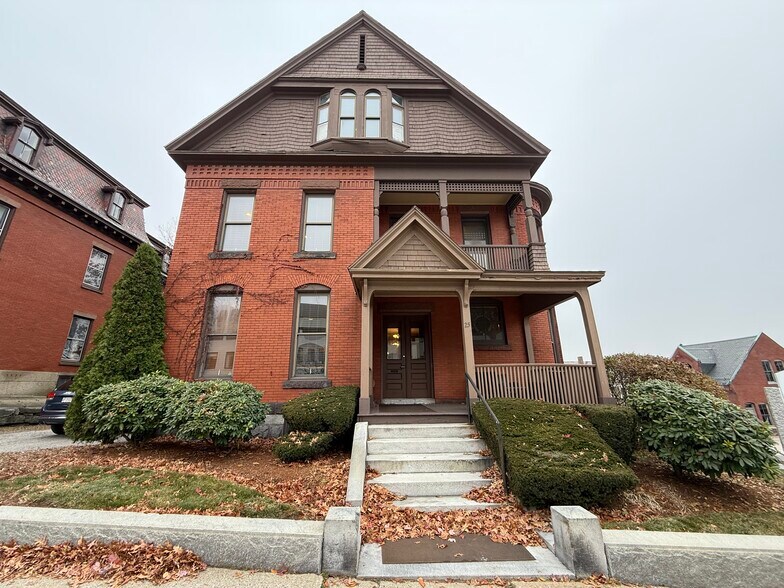Primary Photo Of 25 Harvard St, Worcester Office For Lease