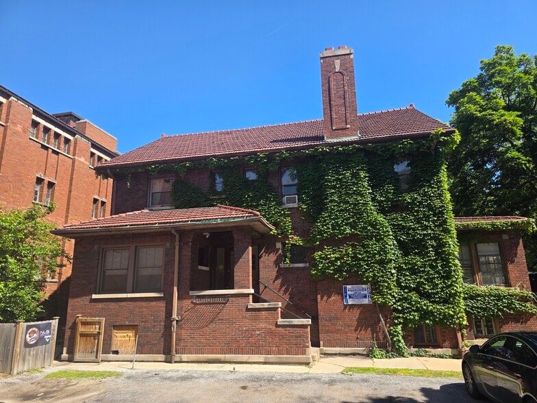 More Photos Of 1232 W Thorndale Ave, Chicago Schools For Sale