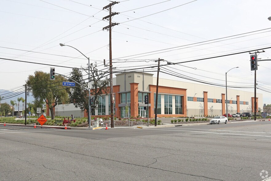 Primary Photo Of 1258 S Reservoir St, Pomona Warehouse For Sale