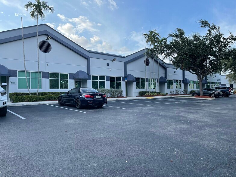 More Photos Of 757 Shotgun Rd, Sunrise Light Manufacturing For Lease