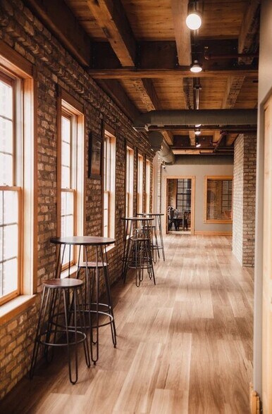 More Photos Of 1 Douglas Ave, Elgin Loft Creative Space For Lease