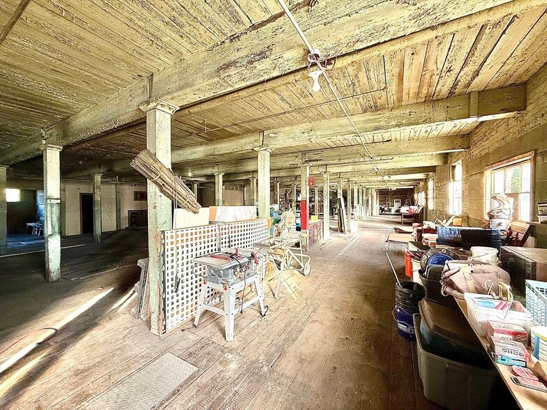 More Photos Of 55 Mill St, Brookfield Industrial For Sale