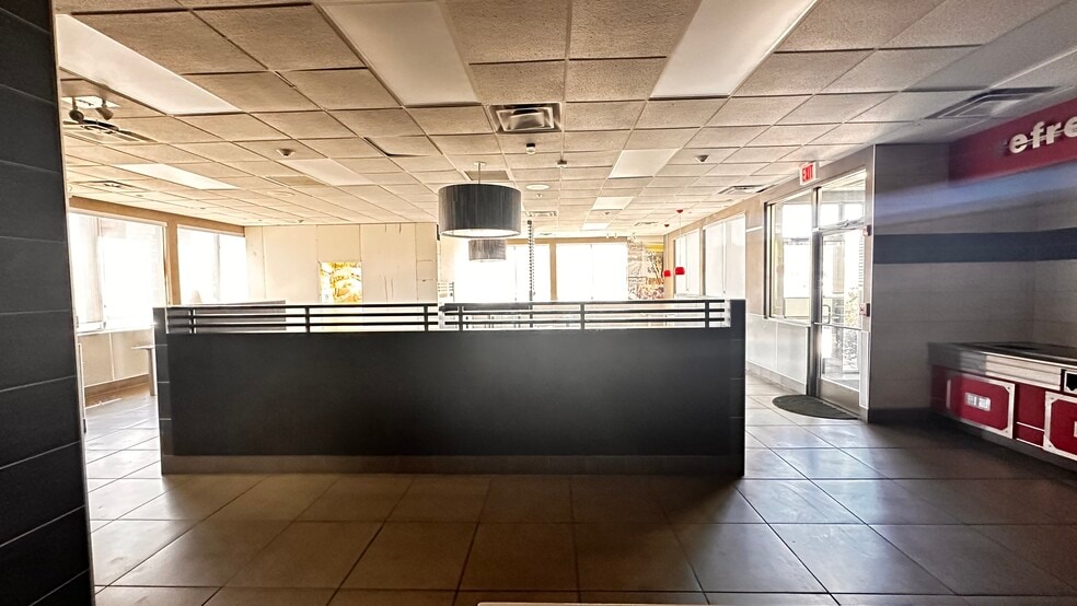 More Photos Of 34528 N Highway 45, Third Lake Fast Food For Lease