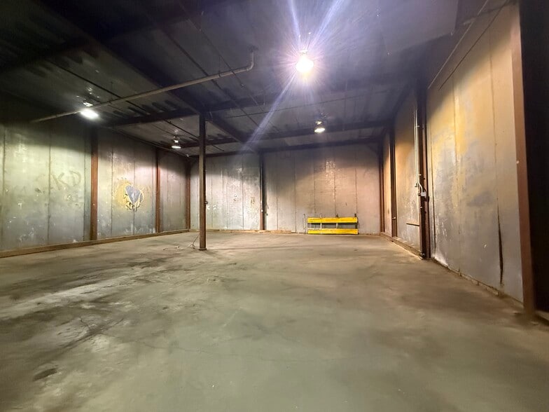 More Photos Of 1395 Suckle Hwy, Pennsauken Manufacturing For Lease