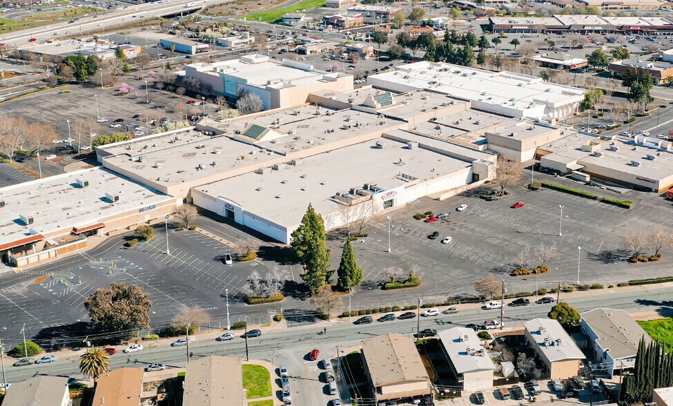 More Photos Of 2602 Somersville Rd, Antioch Freestanding For Lease