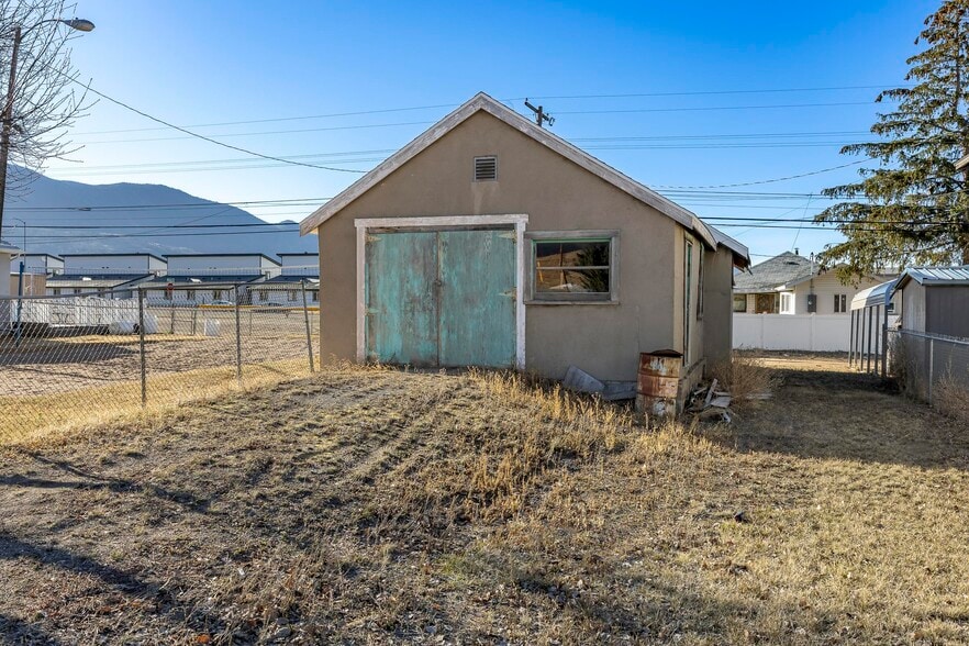 More Photos Of 2740 Elm St, Butte Bar For Sale