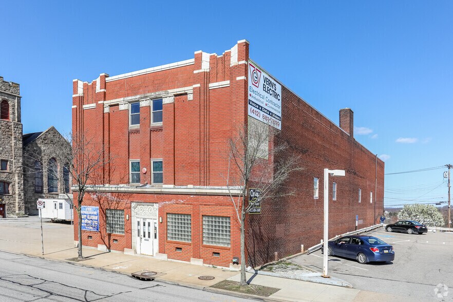 1917 Brownsville Rd, Pittsburgh, PA 15210 Industrial For Lease